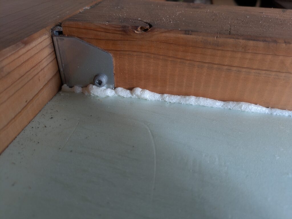 ウレタンフォーム吹付け